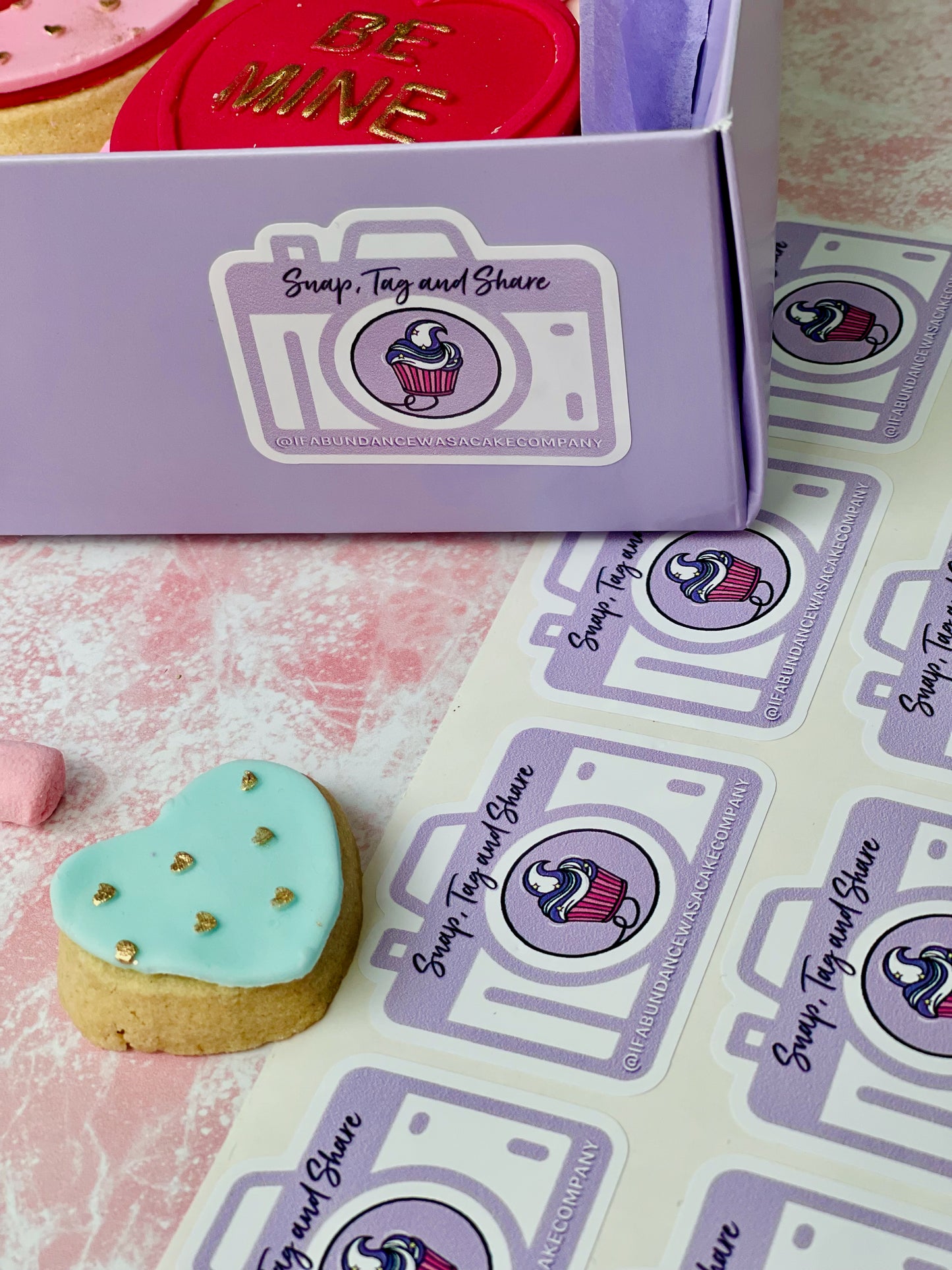 Snap, Tag & Share - Customise Camera Shape